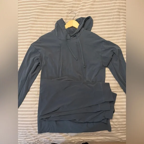 Kindred Bravely Nursing Bamboo Emerald Green Hoodie and Pants Set - Picture 8 of 8